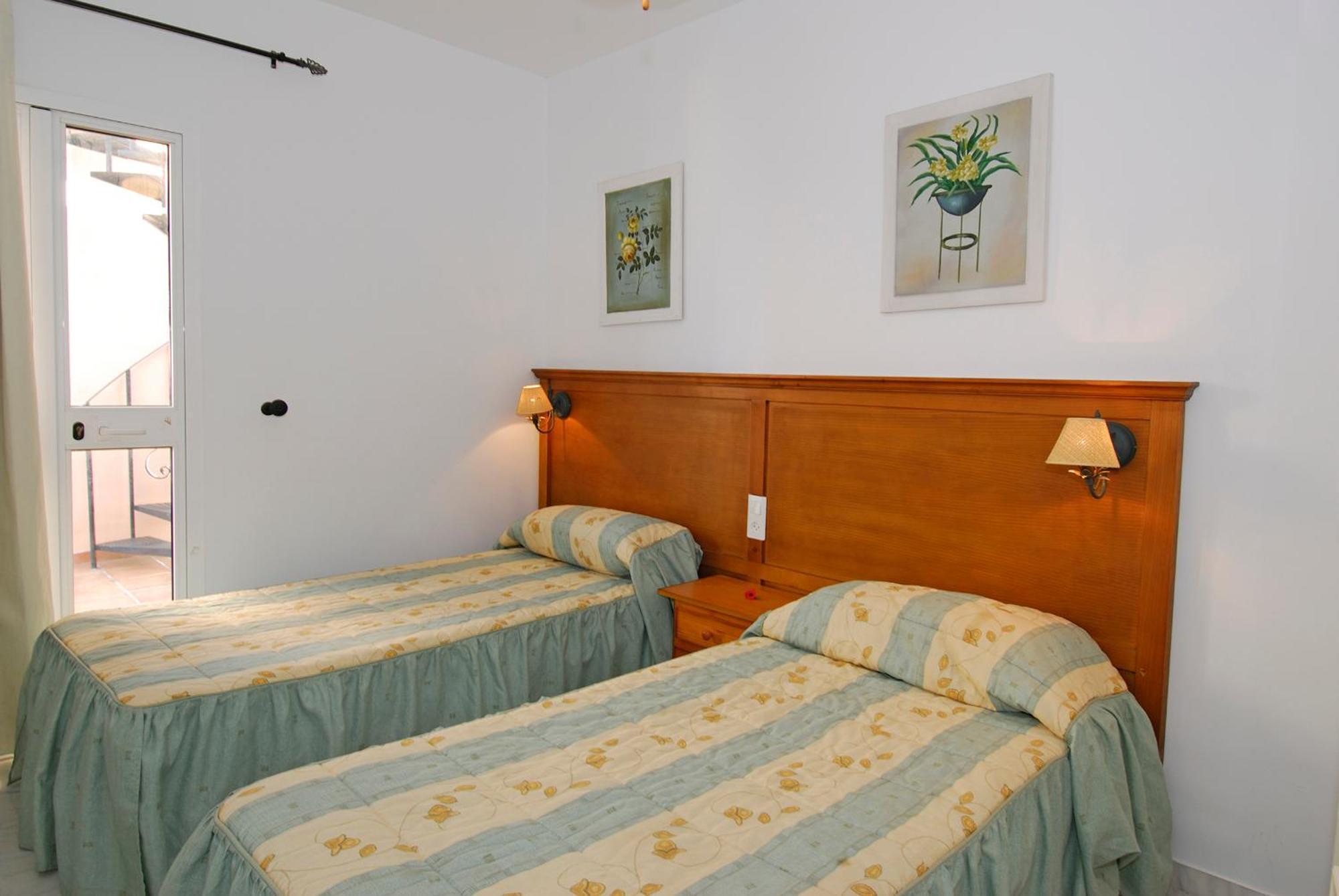 Apartamentos Hc Burriana Playa Nerja Extérieur photo