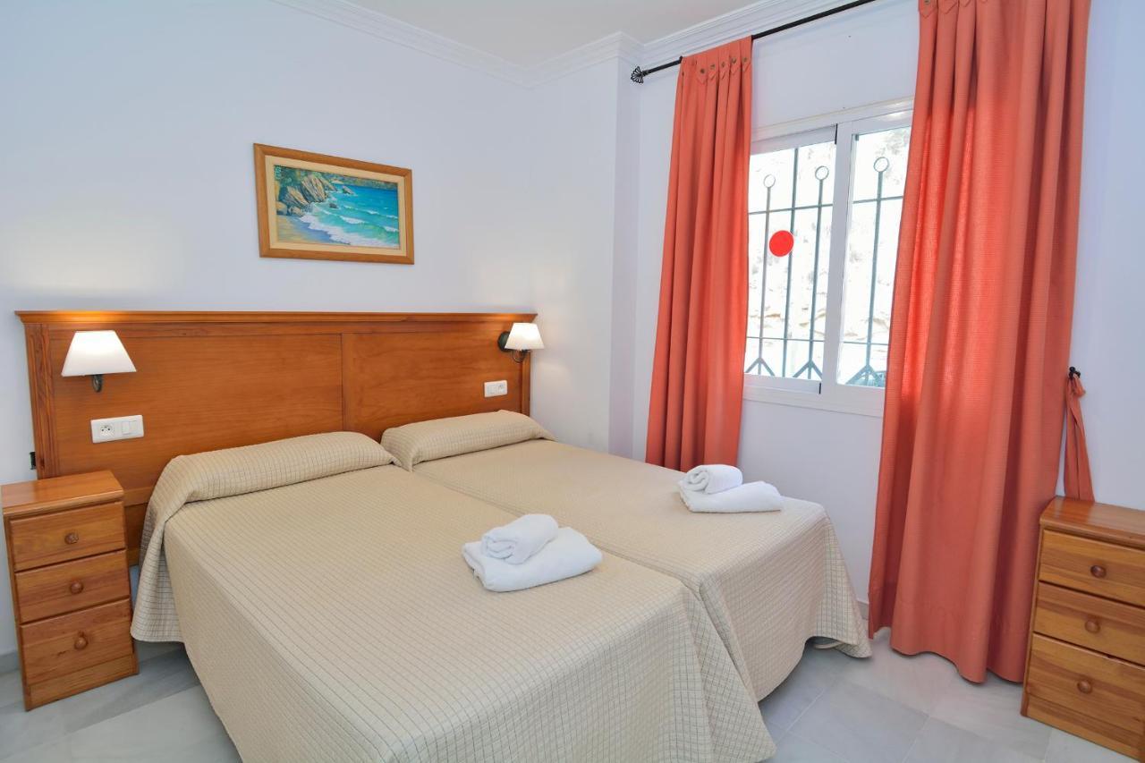 Apartamentos Hc Burriana Playa Nerja Extérieur photo